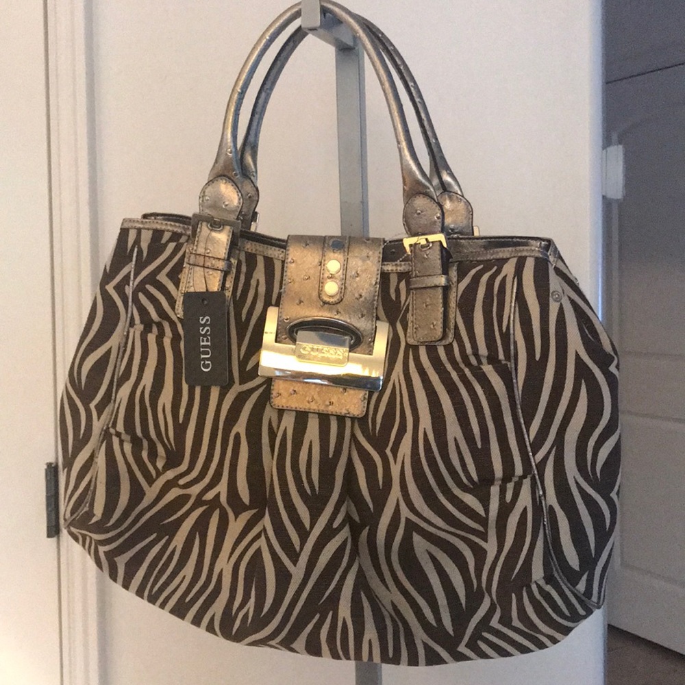 Guess bag ๐ฆ brown/ cream ๐ - Picture 1 of 6
